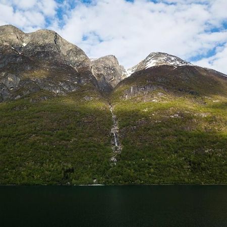 Lake View Apartment, Oldedalen Stryn Bagian luar foto