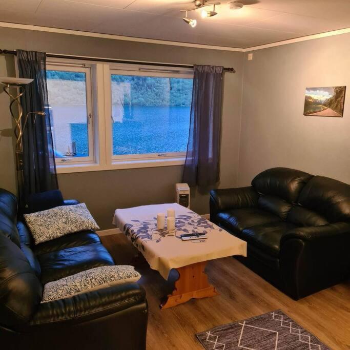 Lake View Apartment, Oldedalen Stryn Bagian luar foto